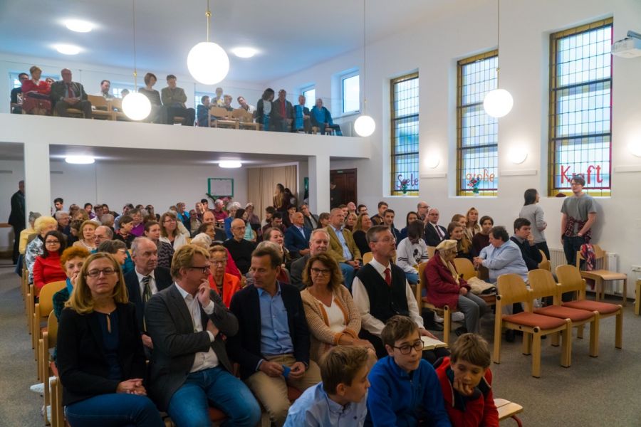Festgottesdienst zur Feier der neu renovierten Gnadenkirche